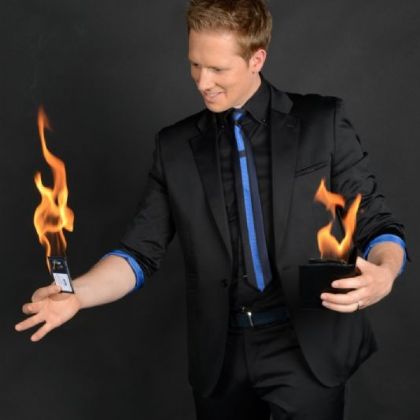 Martin - Close up Magician